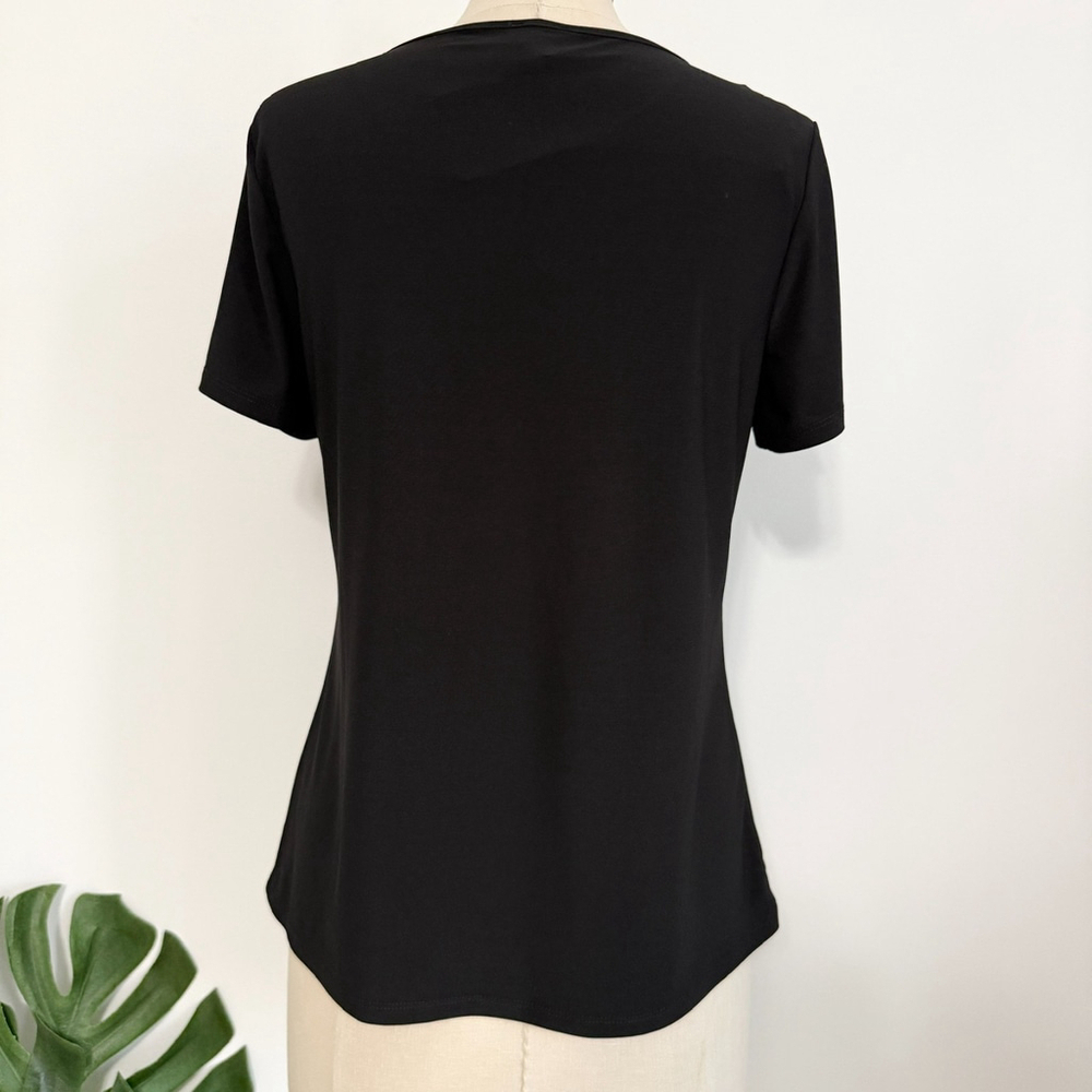Anne Klein Short Sleeve Button Shoulder Blouse Women’s Small Black Gold New - Picture 4 of 10